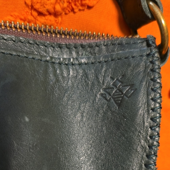 Lyons Leather Co, Chic Dark Green Leather Shoulder Bag - Picture 2 of 12